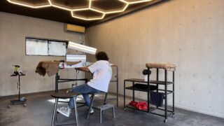 新品パネルのヘコミ修理